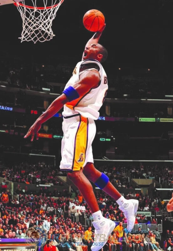 لیکرز در اولین سالگرد «مامبای سیاه» / بسکتبال عزیز