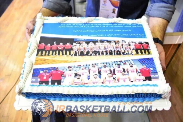 کار جالب پیشکسوتان بسکتبال در بازی ایران - بحرین
