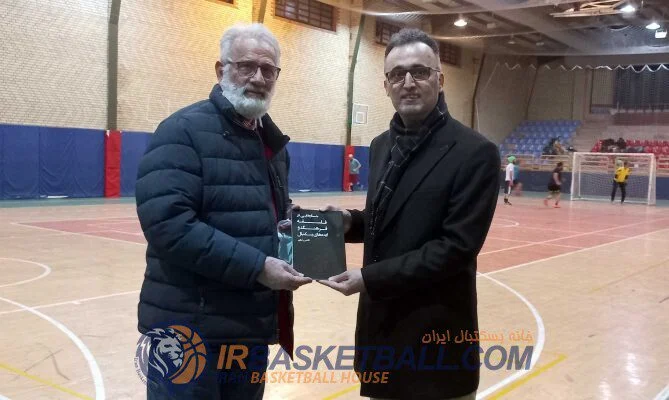 گزارش تصويرى رونمايى از كتاب جستارهايى در فلسفه، فرهنگ و ايده‌هاى بسكتبال