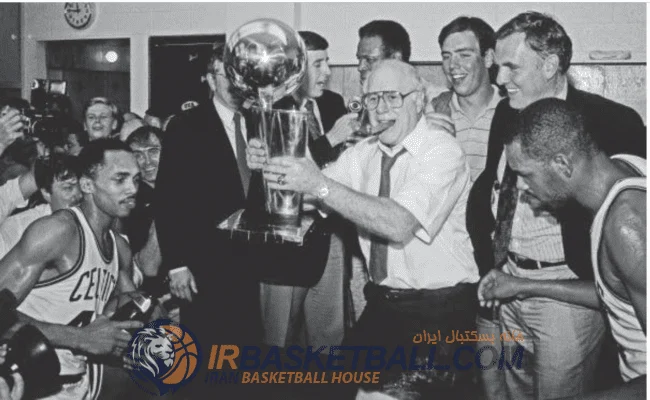 یادداشتی بر کتاب «رِد و من» / طوری بسکتبال بازی کن که می‌دانی