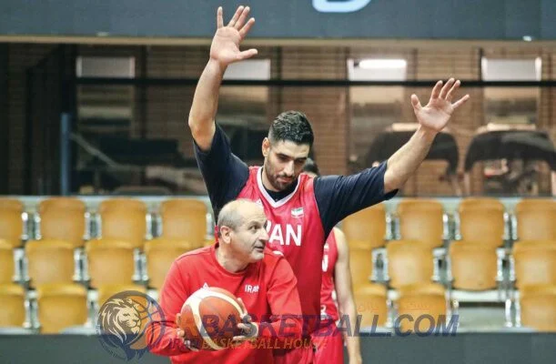 با تیم من می‌توانستیم قهرمان آسیا شویم